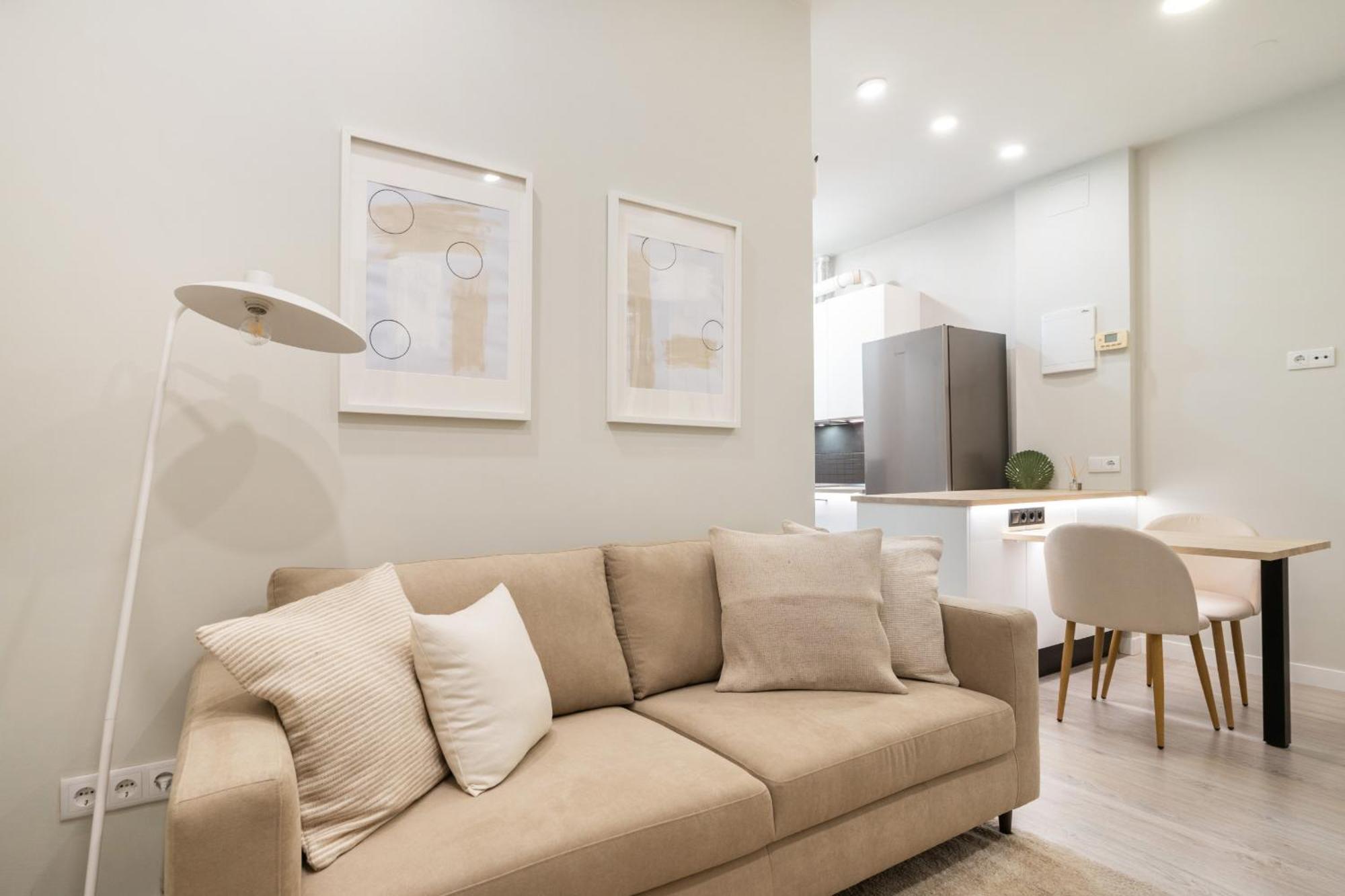 Apartamento Reformado En Metro Ibiza Alquiler Temporal Madrid Bagian luar foto