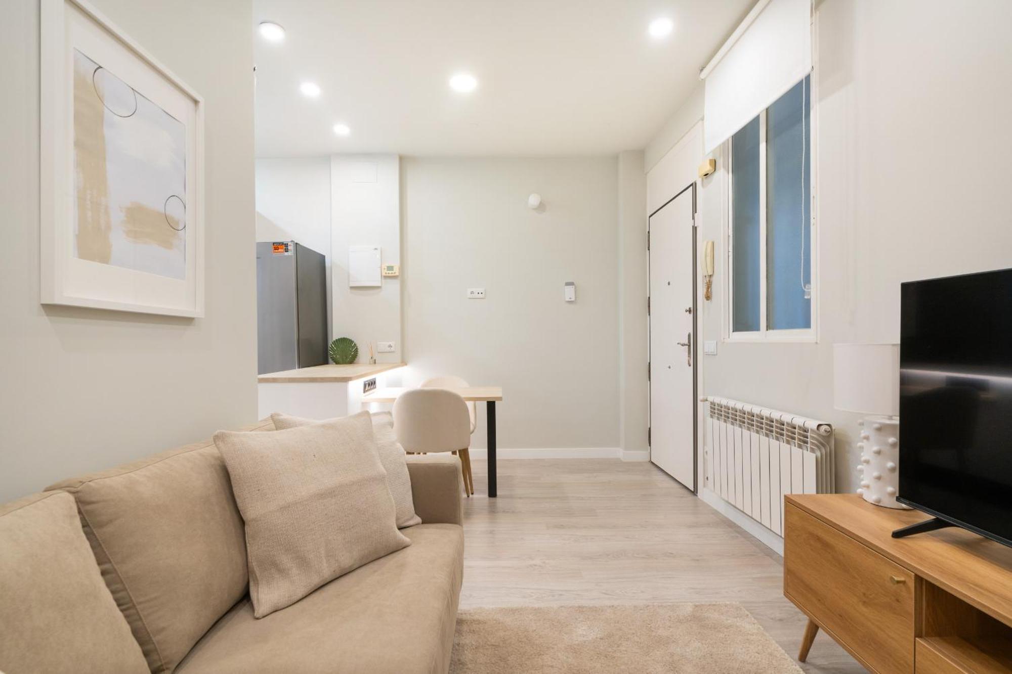 Apartamento Reformado En Metro Ibiza Alquiler Temporal Madrid Bagian luar foto