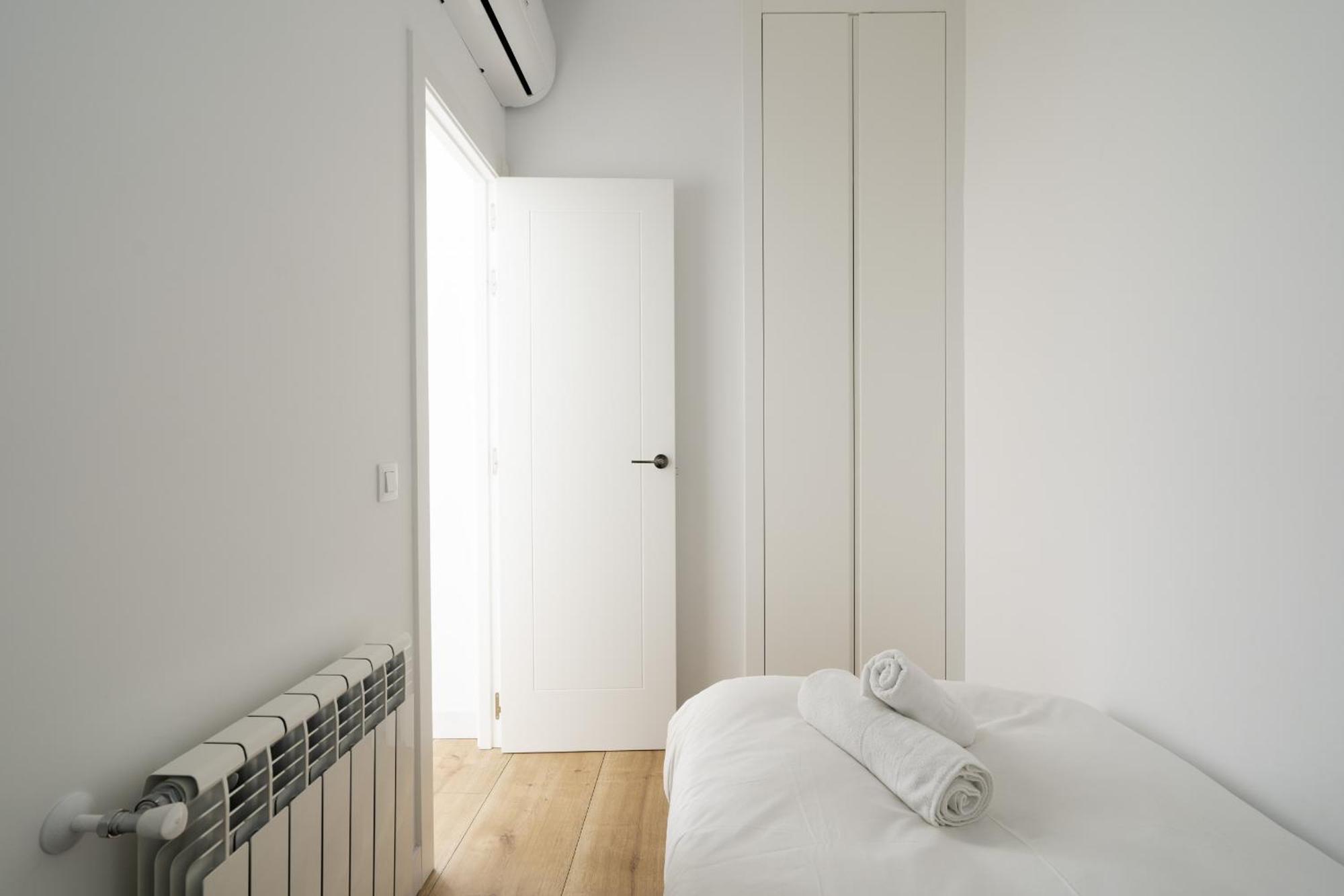 Apartamento Reformado En Metro Ibiza Alquiler Temporal Madrid Bagian luar foto