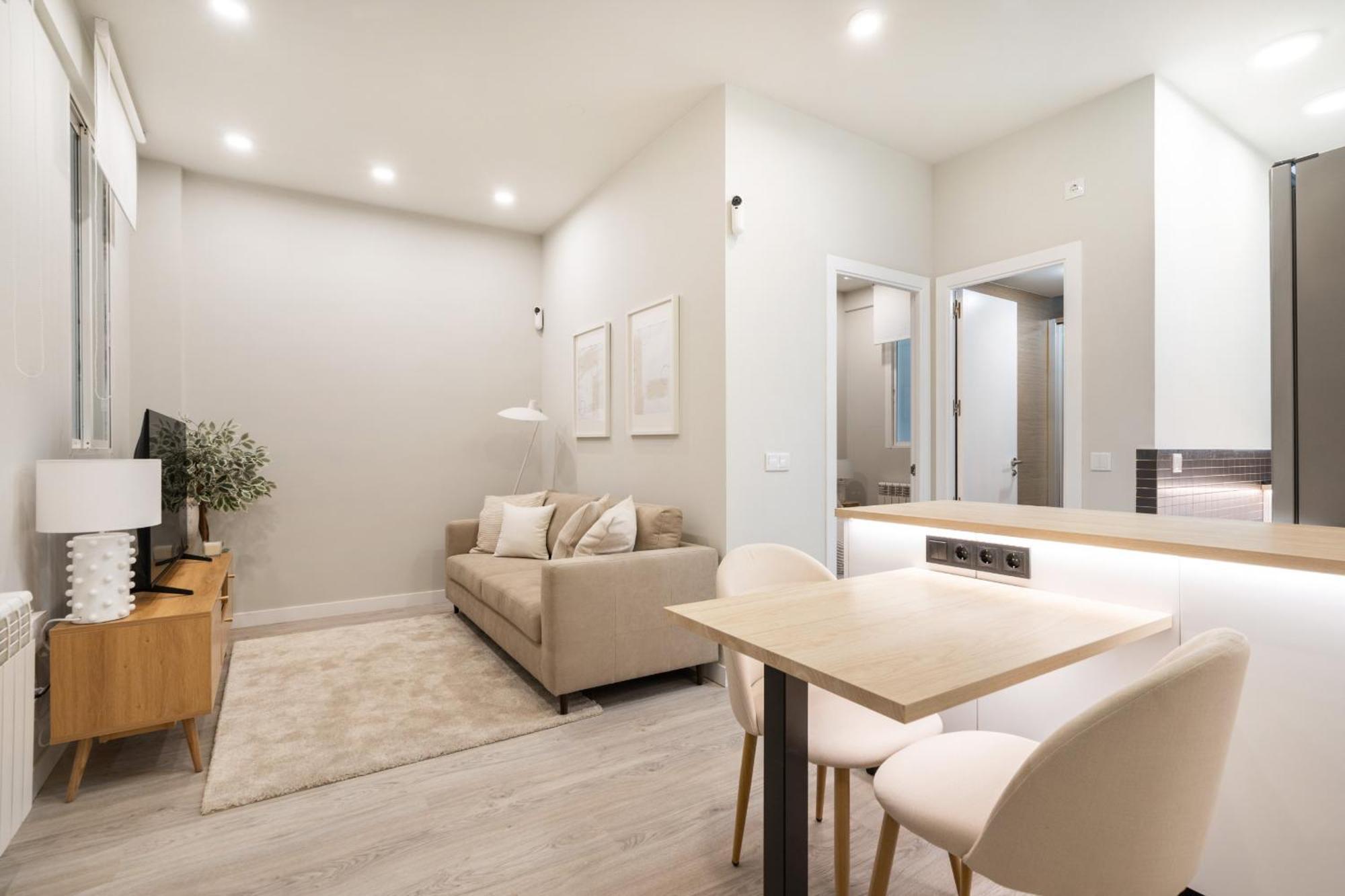 Apartamento Reformado En Metro Ibiza Alquiler Temporal Madrid Bagian luar foto