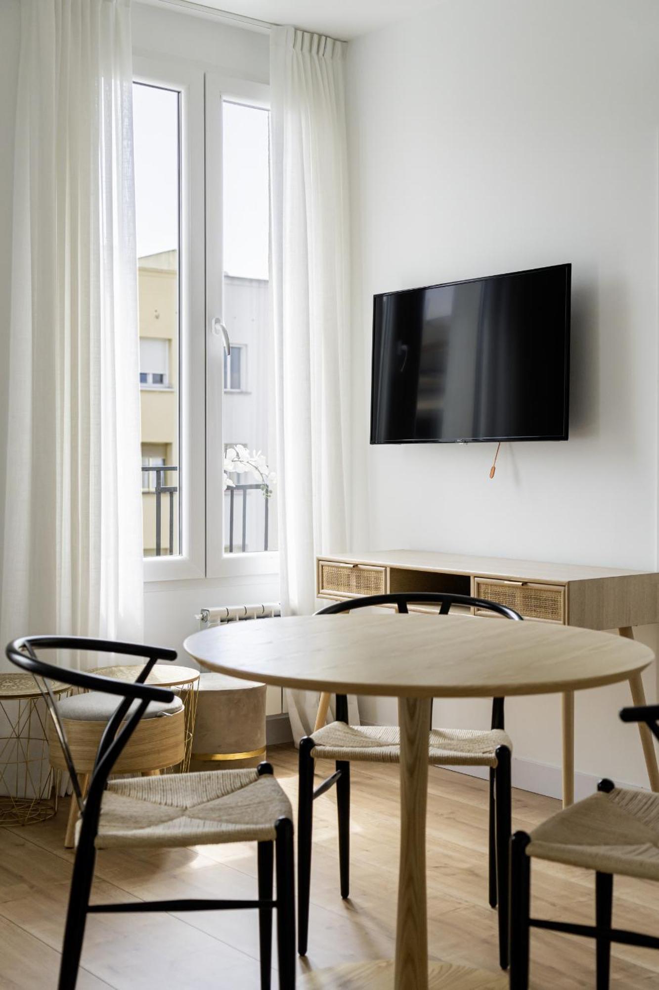 Apartamento Reformado En Metro Ibiza Alquiler Temporal Madrid Bagian luar foto