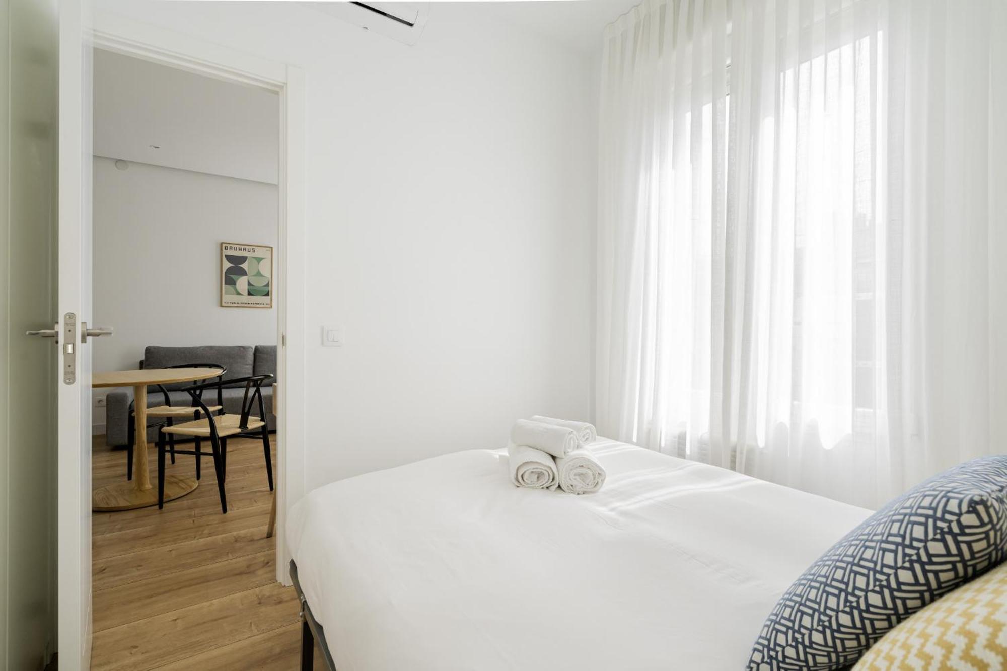 Apartamento Reformado En Metro Ibiza Alquiler Temporal Madrid Bagian luar foto