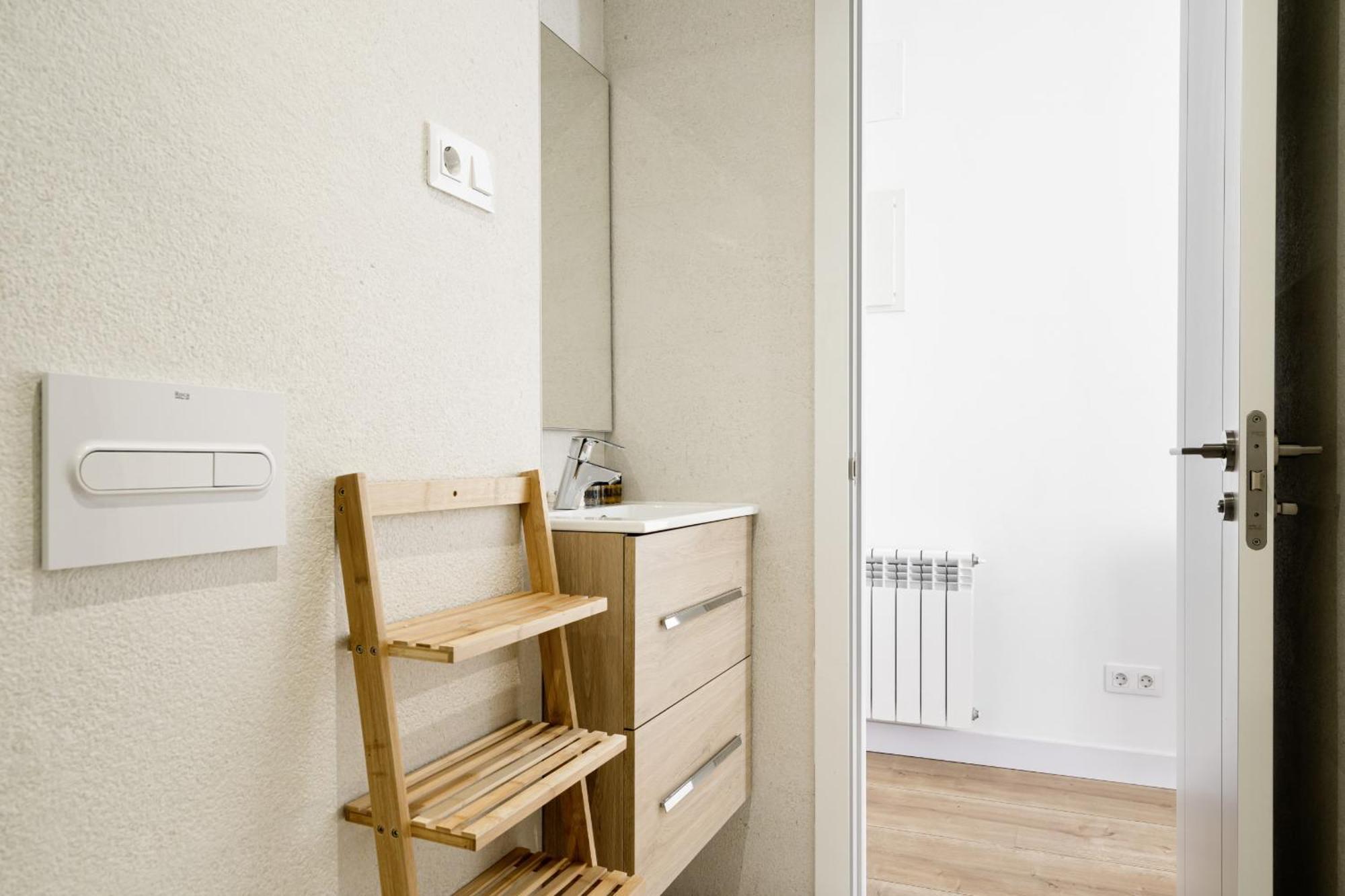 Apartamento Reformado En Metro Ibiza Alquiler Temporal Madrid Bagian luar foto