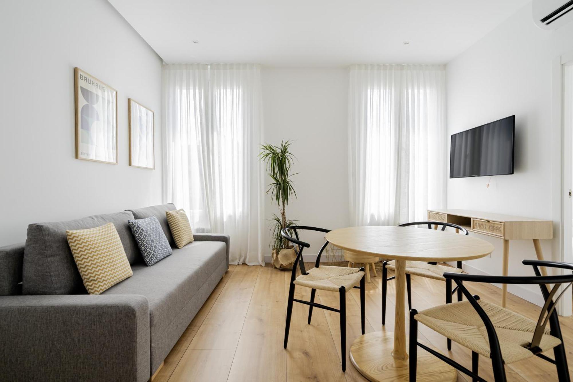 Apartamento Reformado En Metro Ibiza Alquiler Temporal Madrid Bagian luar foto