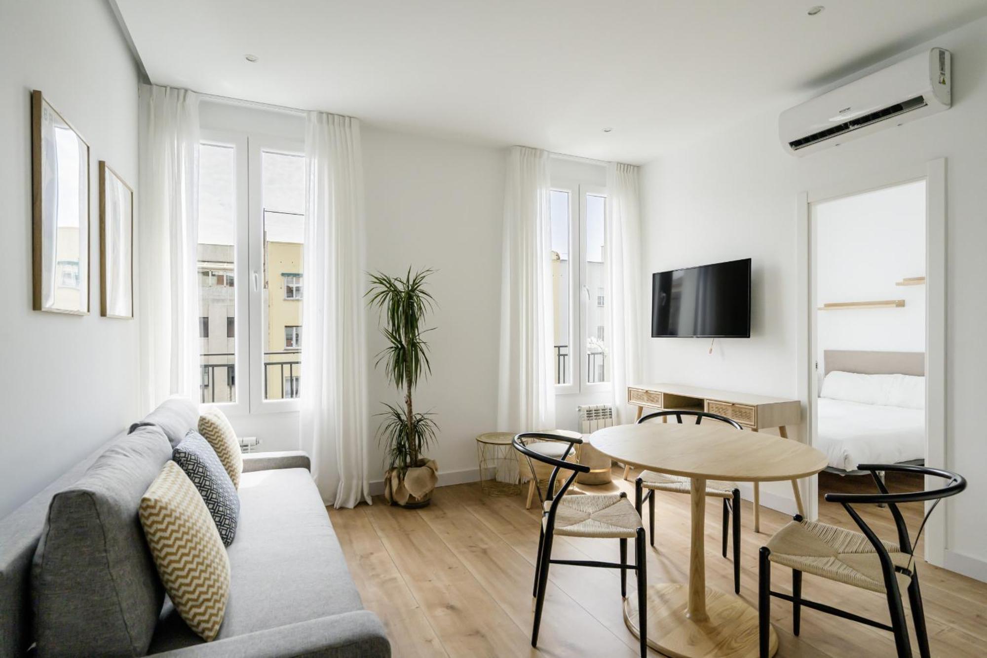 Apartamento Reformado En Metro Ibiza Alquiler Temporal Madrid Bagian luar foto