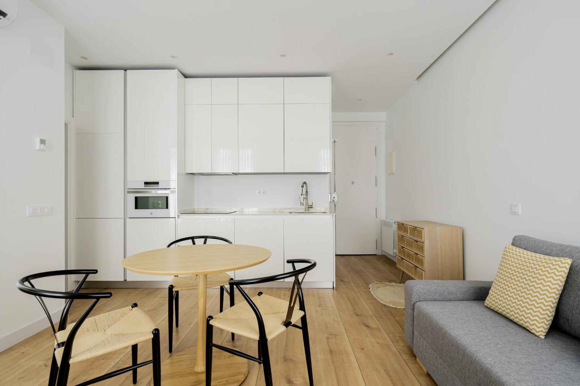 Apartamento Reformado En Metro Ibiza Alquiler Temporal Madrid Bagian luar foto